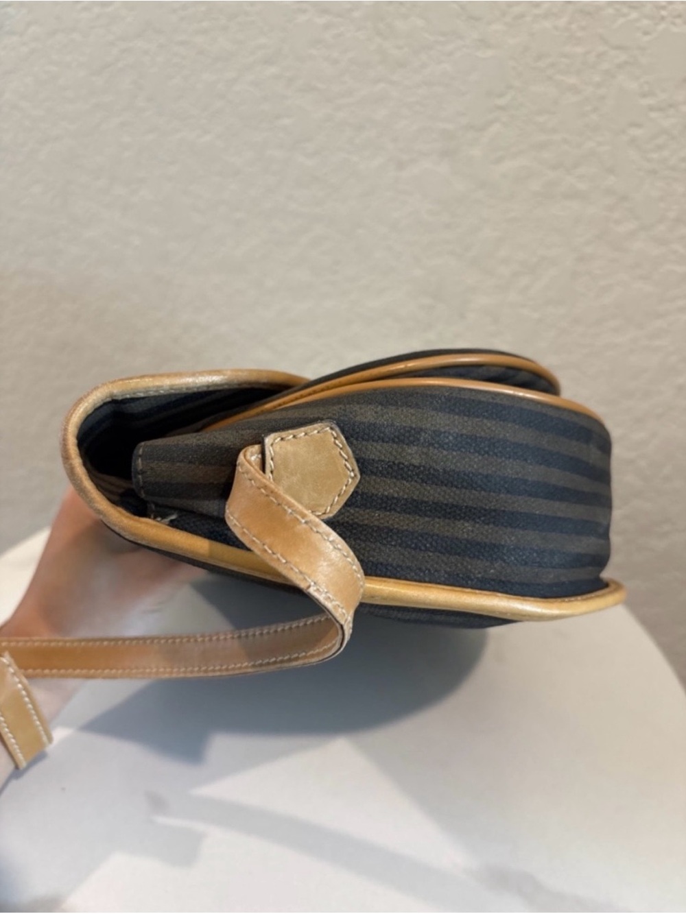 Fendi Vintage Pequín Stripe
Crossbody Bag - Picture 5 of 15